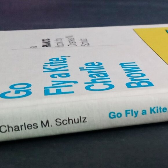 Nice Vintage Hardcover Edition of the Peanuts Book Go Fly a Kite, Charlie Brown - Picture 8 of 16